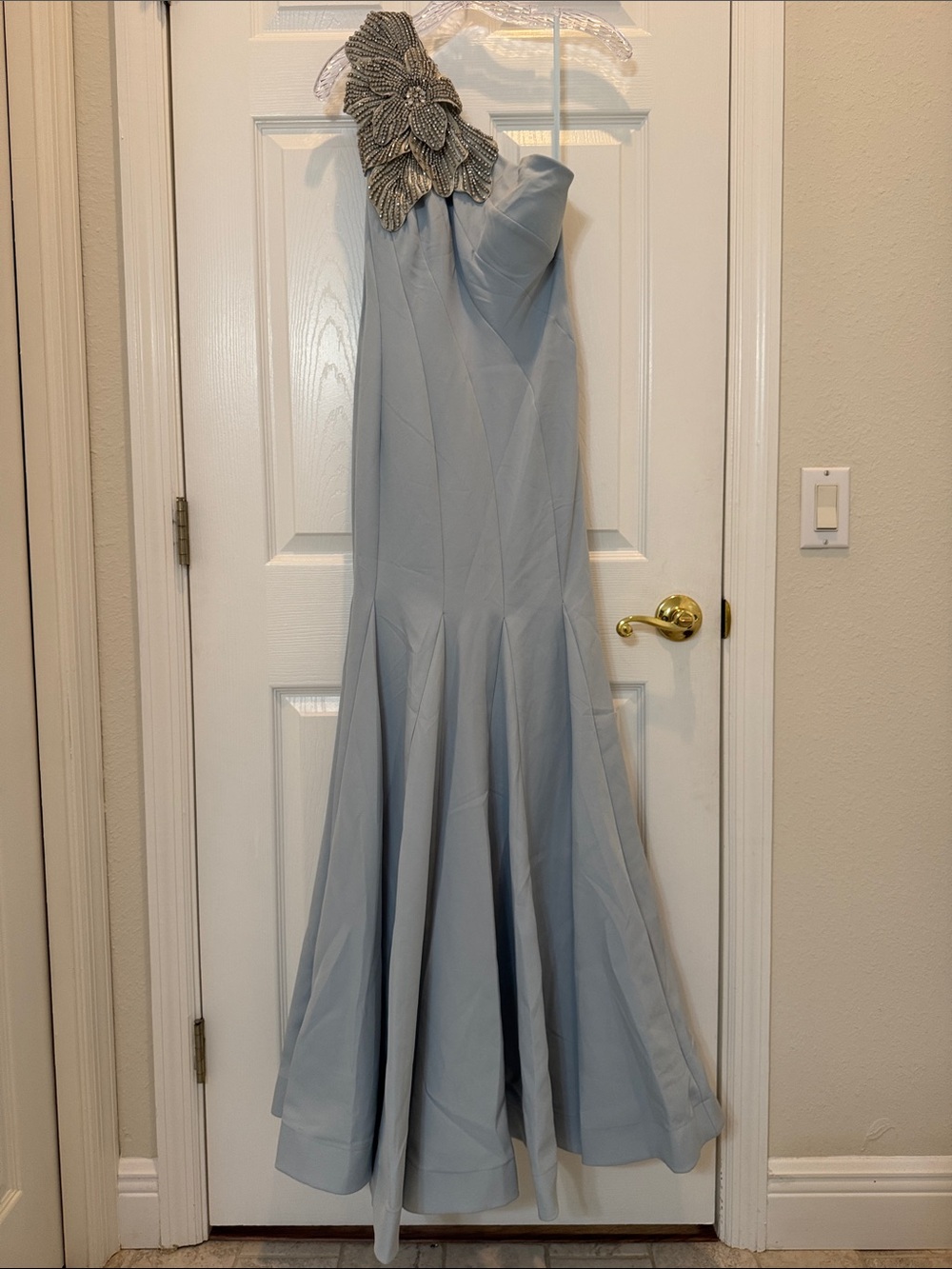 Mac Duggal 11810 Blue Crepe One Shoulder Gown With Crystal Flower Size 6 NWT - Picture 4 of 11